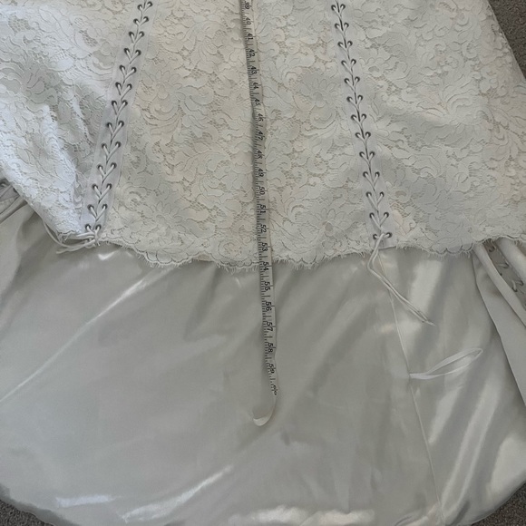 BOHO COOL Wedding Dress - Picture 6 of 10